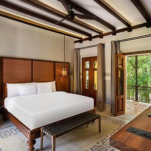 Sayab Governor Suite – King